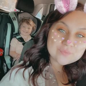 Meet your Posher, Macey